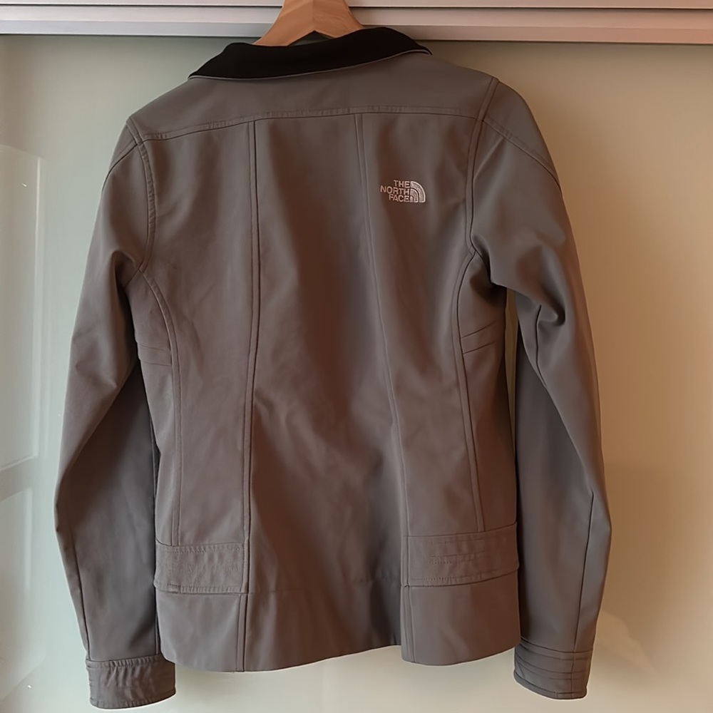 North face jacket - Picture 2 of 2